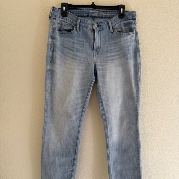 Signature Levi Strauss Mid-Rise Slim Denim - Signature Levi Strauss Mid-Rise Slim Cuffed Women’s Jeans, Light Blue